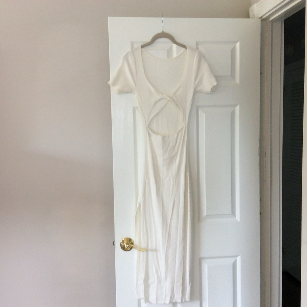 Elegant White Maxi Dress